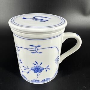 AW August Warnecke Friesisch Blau Tea Cup W/ Lid and Strainer Germany Porcelain